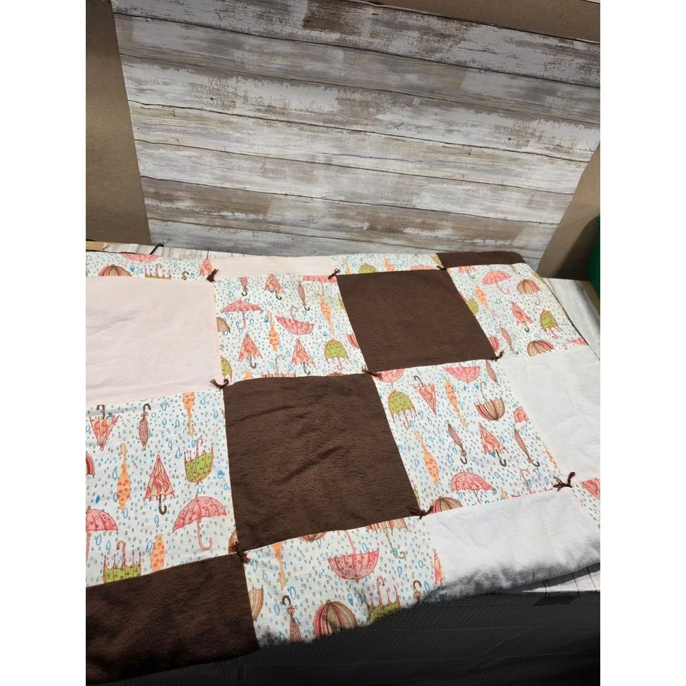 Handmade Patchwork Baby Quilt Umbrella Raindrop Print Fleece Flannel 40x50 Brown